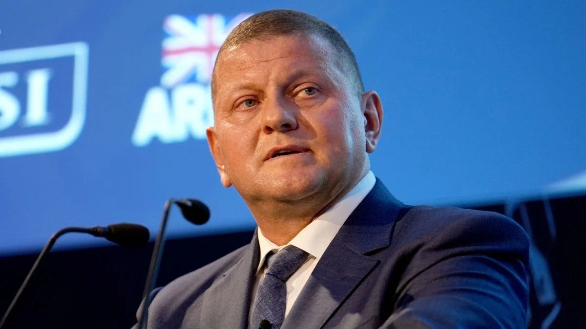 Осінь для Залужного — сезон політичних іспитів.