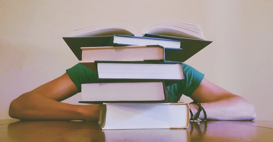 Розповсюджували книжки держави-агресора: заблоковано доступ до анонімних інтернет-магазинів