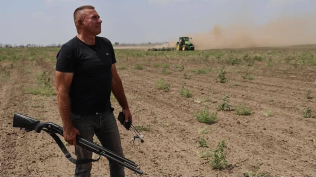 Олександр Гордієнко мав понад тридцятирічний досвід у сільському господарстві.