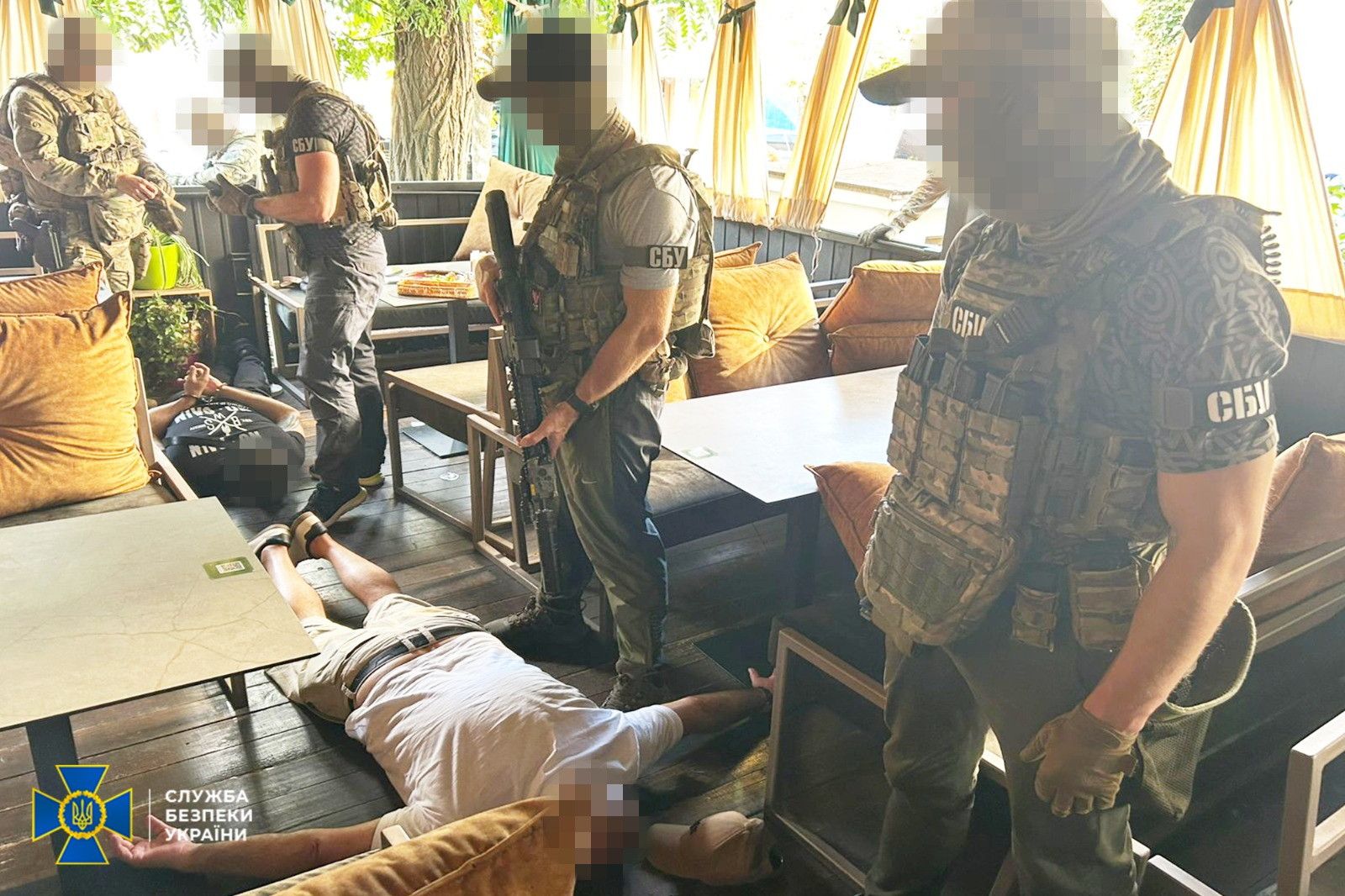 Затримано «екссмотрящого» за Оленівською колонією: зі спільниками тероризував п’ять регіонів України, фото