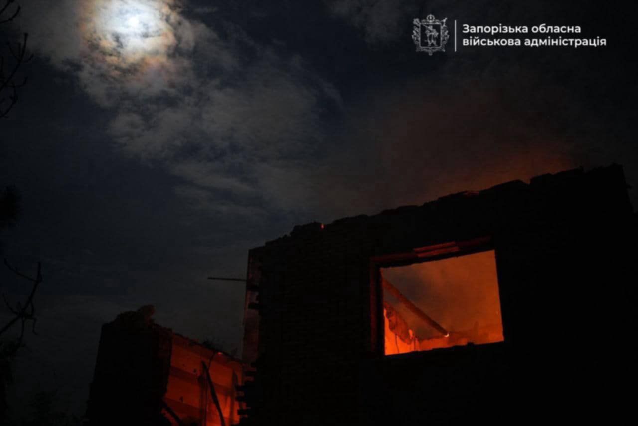 Запоріжжя опинилося під ударом російських БПЛА: є пожежі та поранені