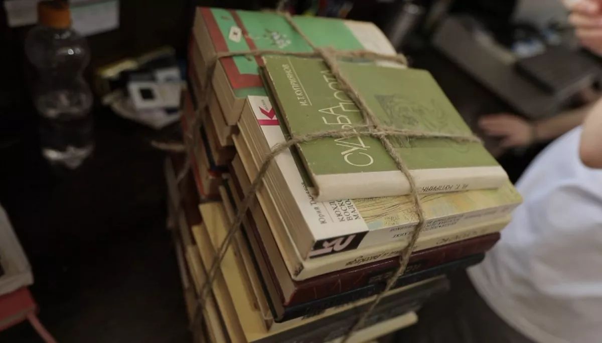 Заборона друку і продажу російськомовних книжок: КМУ розглянув «гостру» петицію