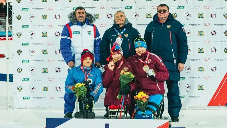 «Незаполітизований» МПК: рф та Білорусі дозволили змагатися на паралімпіадах під своїми прапорами