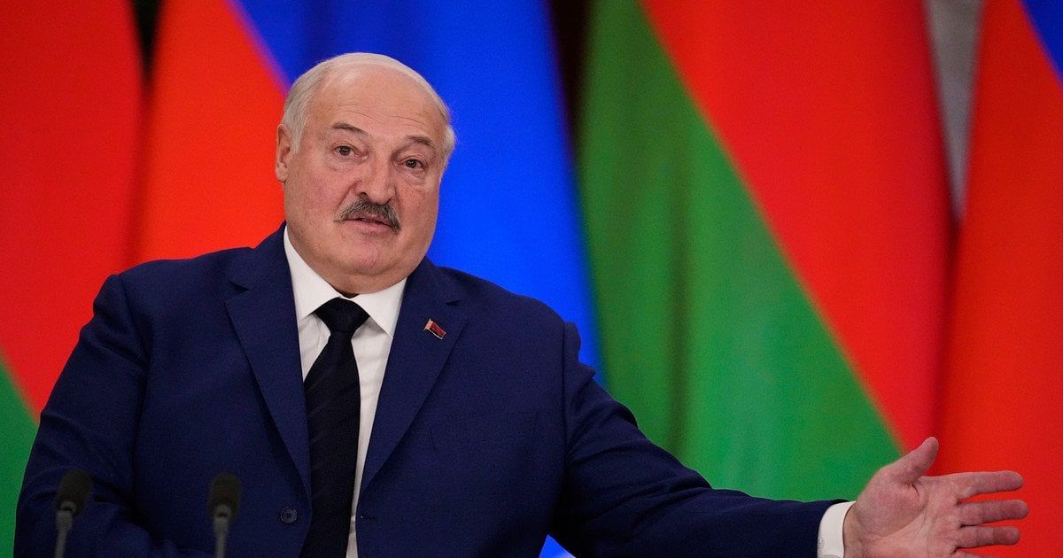 Лукашенко різко відреагував на погрози НАТО збивати літаки.