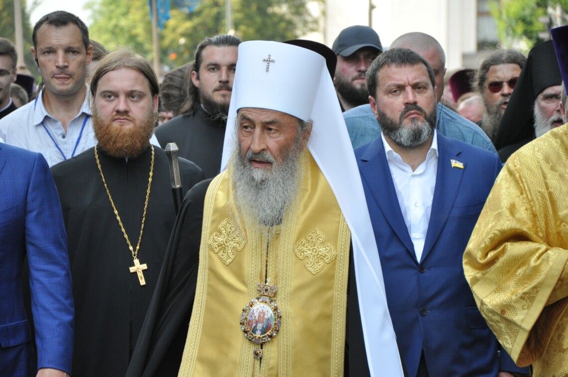 Митрополит Онуфрій і його команда ігнорують  українське законодавство.