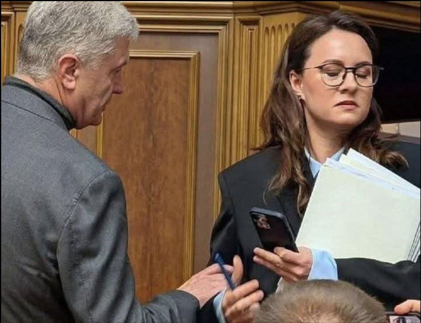 Уряд національної єдності:  ідею його створення підтримує половина українців - опитування КМІС