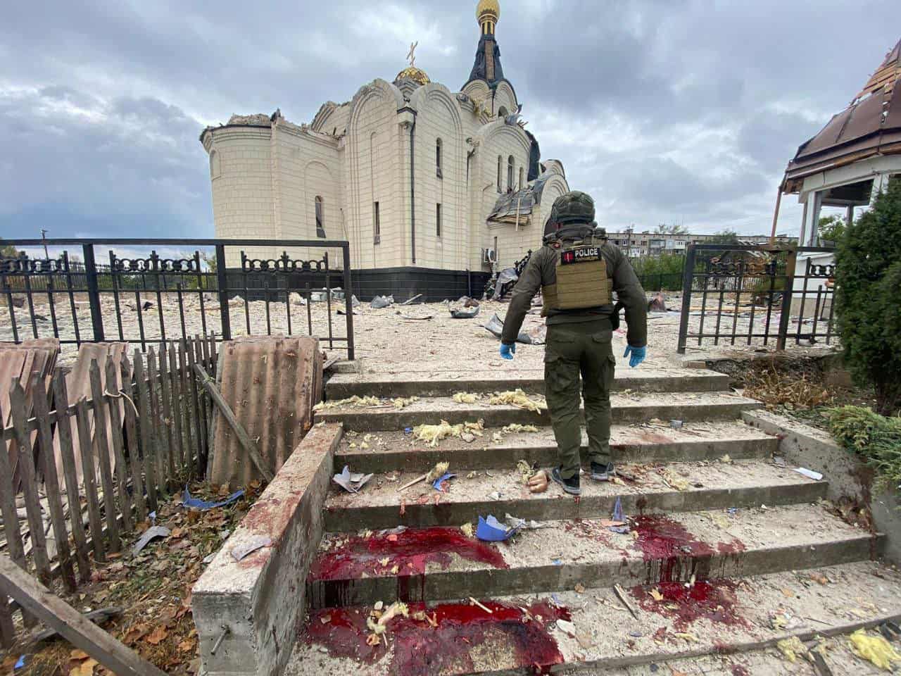 Щонайменше 2 людини загинули і 5 поранені внаслідок сьогоднішніх ударів по Костянтинівці.