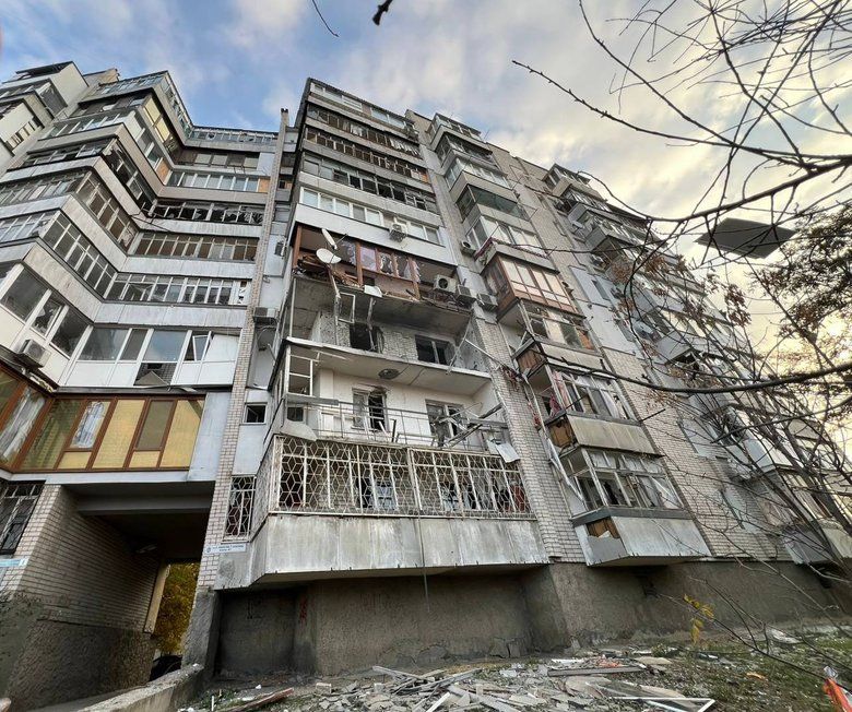 Херсон знову атаковано: є руйнування, загиблі та поранені, фото