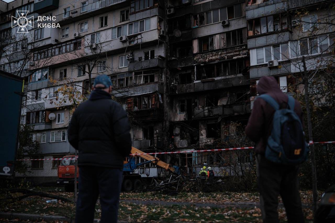 Друга доба пекла: у Києві після атаки горіли багатоповерхівки, є десятки постраждалих, фото