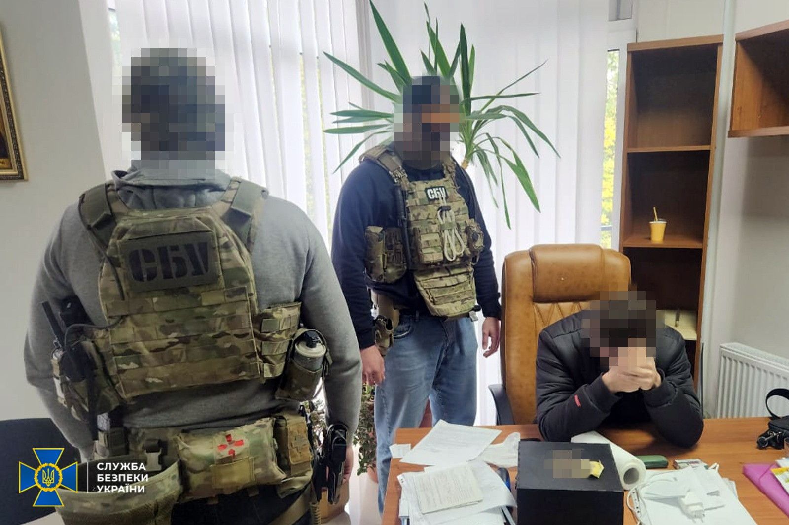 Викрито ще 9-х організаторів «ухилянтських схем»: серед затриманих власник фейкового ліцею, фото