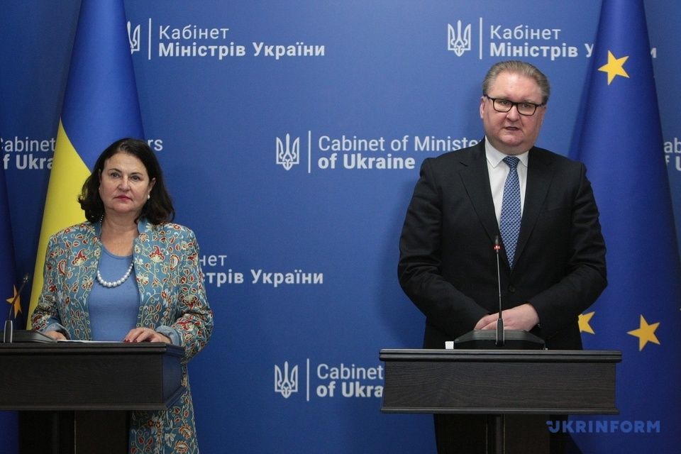 Звіт Єврокомісії про розширення отримано Україною