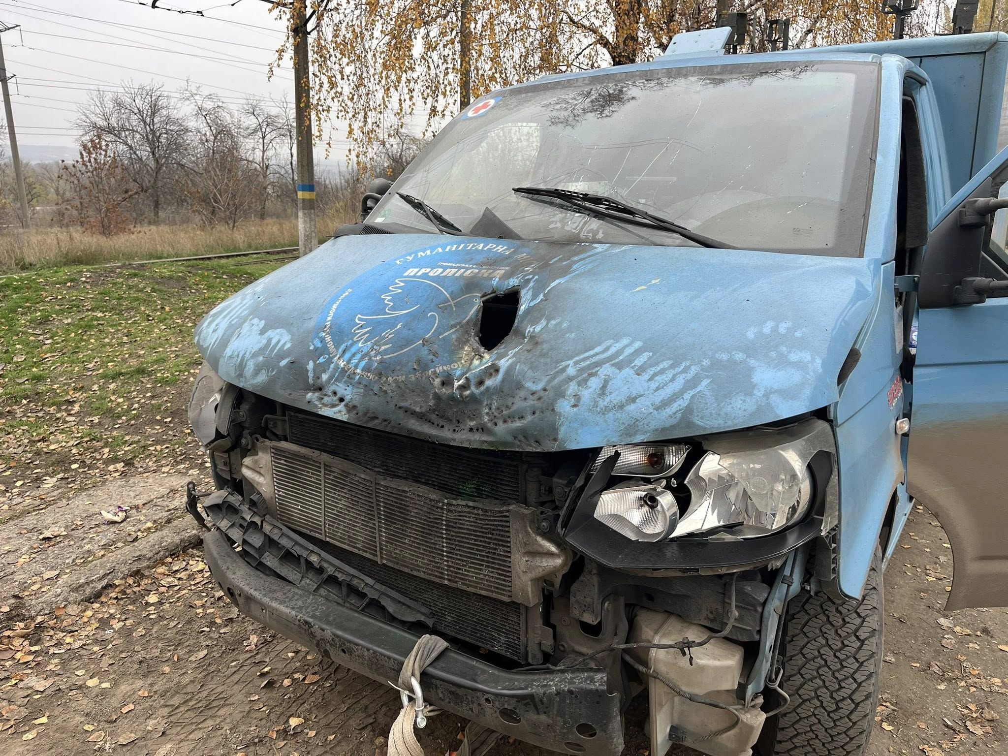 У Костянтинівці рашисти вразили дроном авто з іноземними журналістами, фото