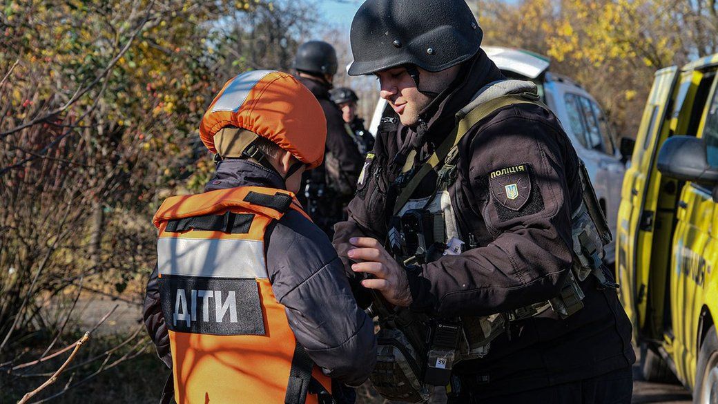 Погоджено обов’язкову евакуацію дітей з окремих н/п Дніпропетровщини й Запоріжжя