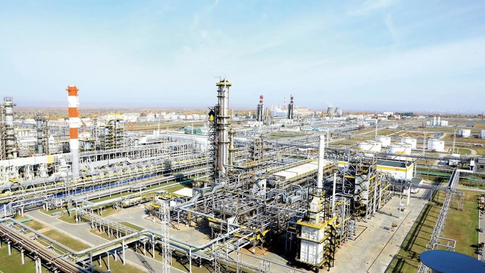 Новокуйбишевський НПЗ атакували ЗСУ, на заводі вирує пожежа