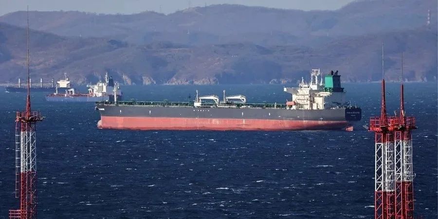 Україна запровадила санкції проти 656 морських суден «тіньового флоту»