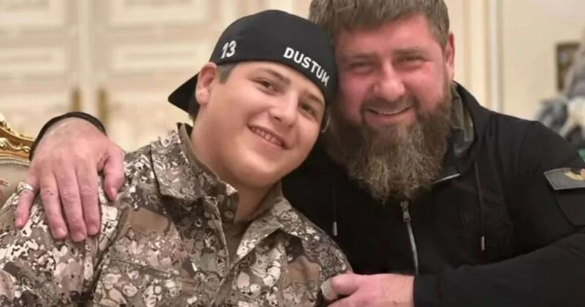 Потрощився кортеж: син Кадирова у важкому стані - потрапив у ДТП в Грозному