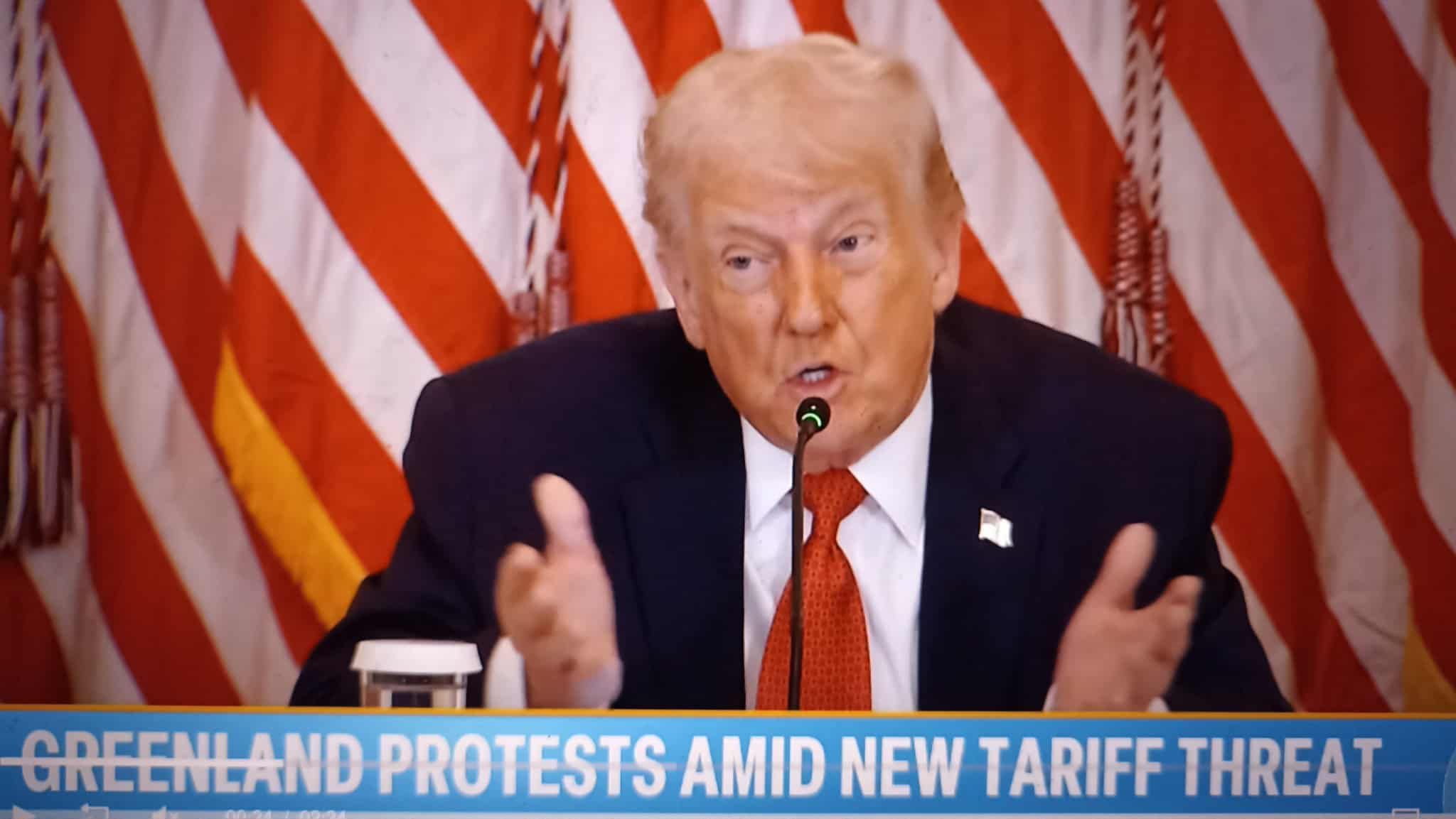Трамп рекомендує Європі зосередитись не на Гренландії – на війні в Україні, фото
