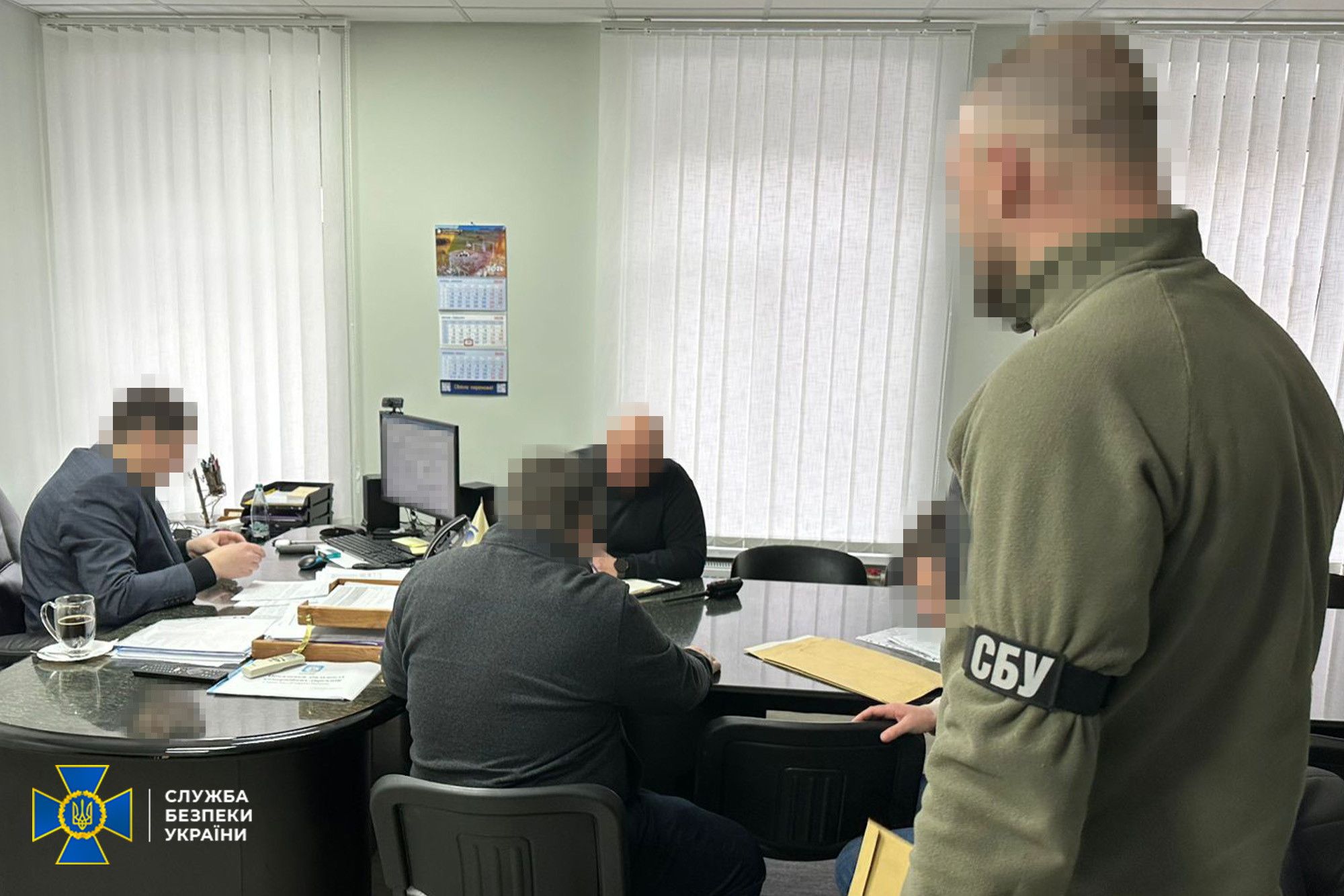 Фігурантам загрожує до 12 років ув’язнення з конфіскацією майна.