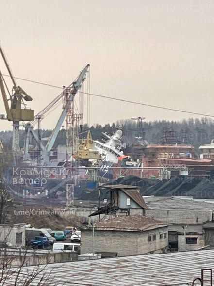 Порт Усть-Луга атакували українські дрони, виникла пожежа, знищено корабель, фото