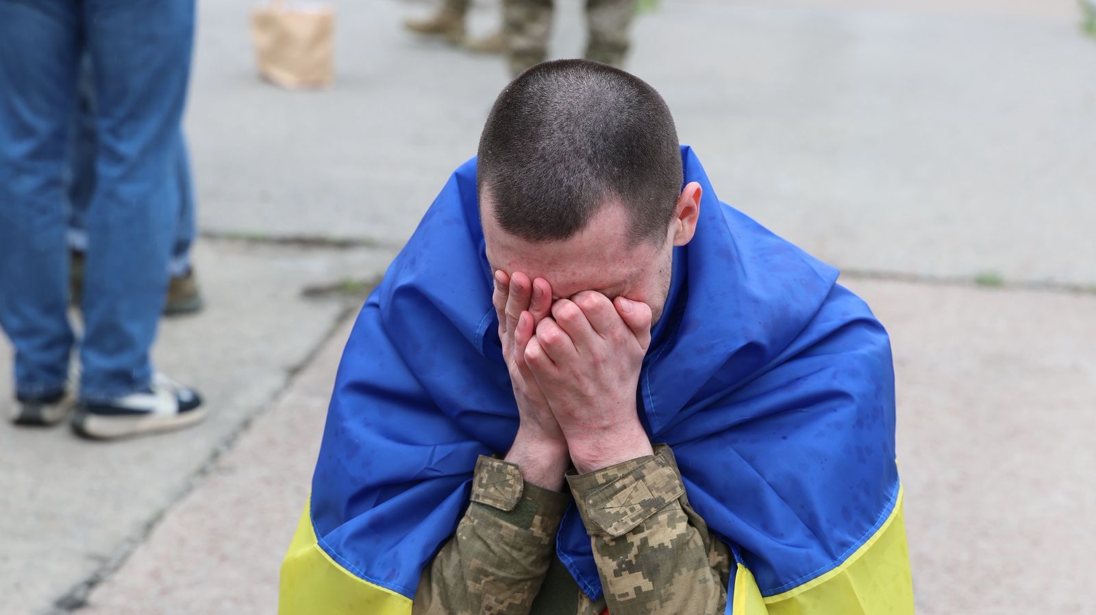Напередодні світлого свята Великодня, відбувся 72-й обмін полоненими - 182 українці звільнено з полону.