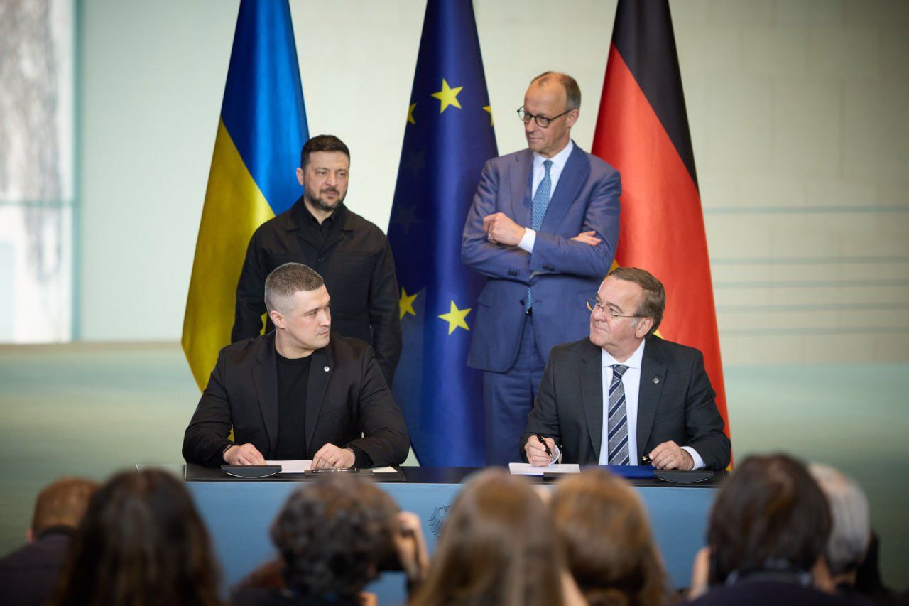 Федоров підписав угоду: Україна та Німеччина обмінюватимуться даними з поля бою.