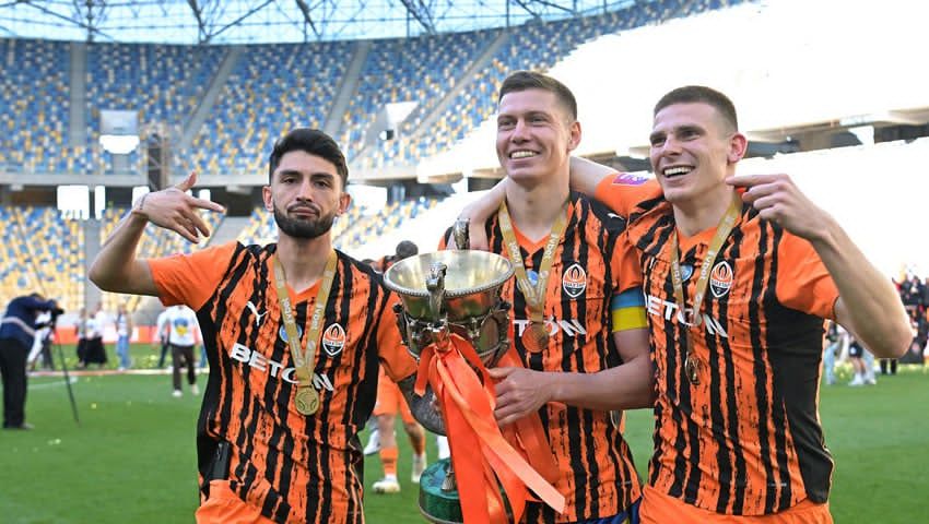 Футболісти «Шахтаря» достроково здобули чемпіонський трофей.