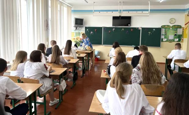 Зарплата вчителя — це маленька винагорода за професійну шкідливість.