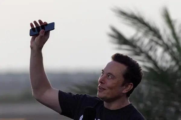IPO SpaceX робить Ілона Маска першим у світі трильйонером.