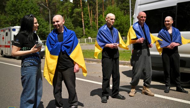 Цивільні українці повернуті з полону.