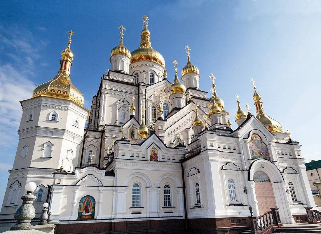Почаївська Свято-Успенська лавра є однією з найбільших православних святинь України. Її майбутнє має бути пов'язане зі служінням Богові та українській нації.