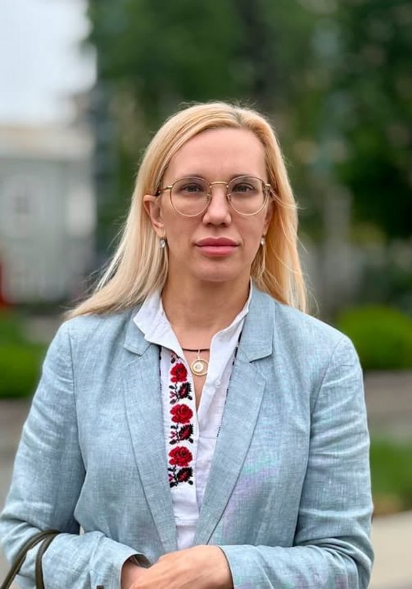 Олена Хотенко.