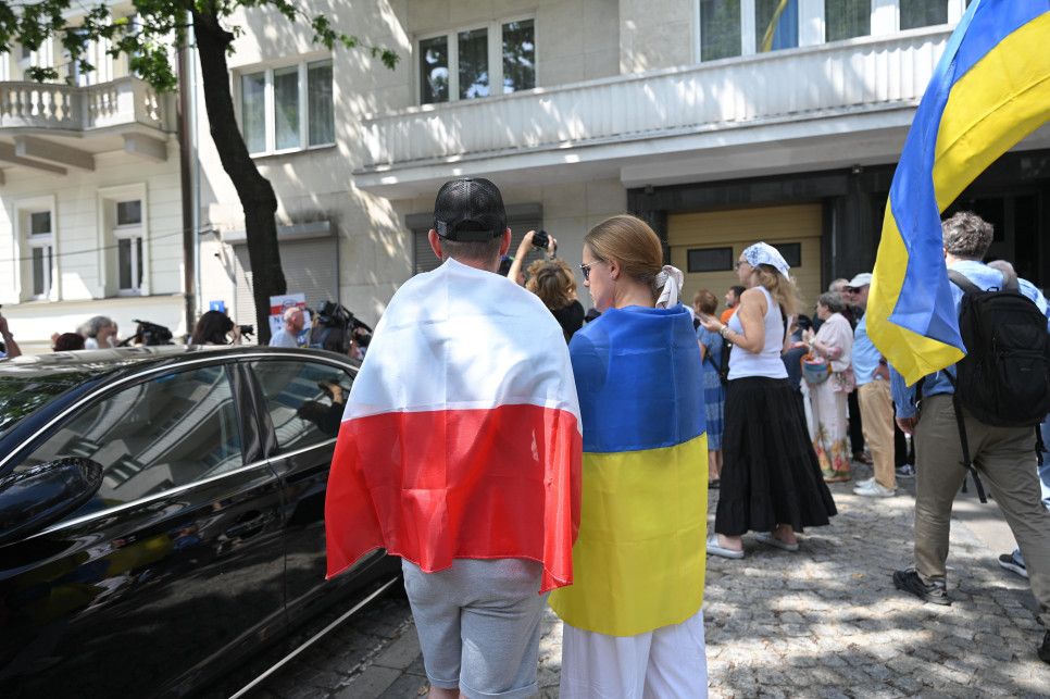 Лише 3% поляків зазначили, що ставляться до українців краще.