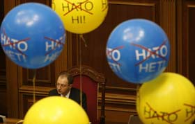 Самі себе заблокували