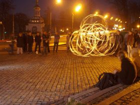 Працюють із вогником