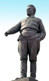 Посуньтеся, товаришу Кіров, імператриця йде