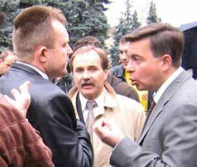 Ходіння по Мукачеву триває