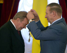 Просіть нас у Європу,