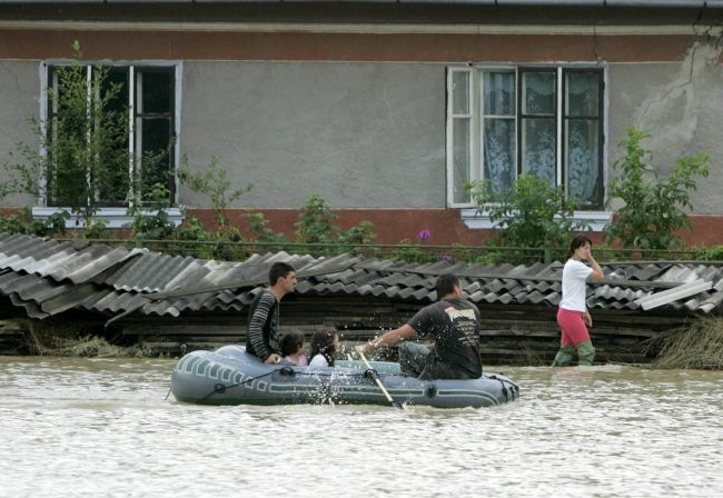 Як у воду канули...