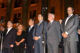 Чурек і сакля... І миротворча місія!