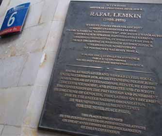 Він придумав слово «геноцид»