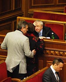 Коса над електричним стільцем