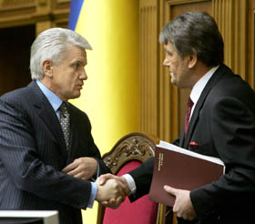 Хто кого розіграє?