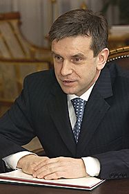 «Чорнявий, симпатичний», але жорсткий