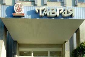 Вип’ємо за те, щоб ні вашим, ні нашим...