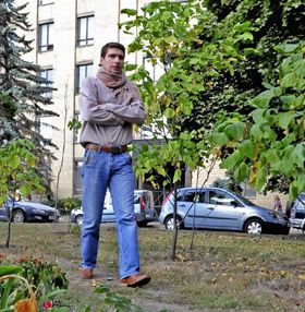 Подих осені з інеєм