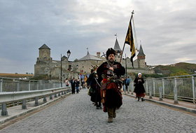 Вороги спалили рідну хату