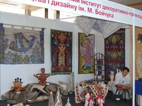 Ректору зібрали валізу