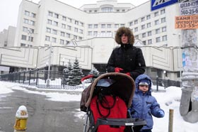 Розмовляти українською неконституційно?