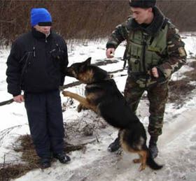 Наркоман із гранатою