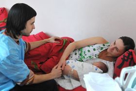 Сьогодні кожна вагітність — на вагу золота